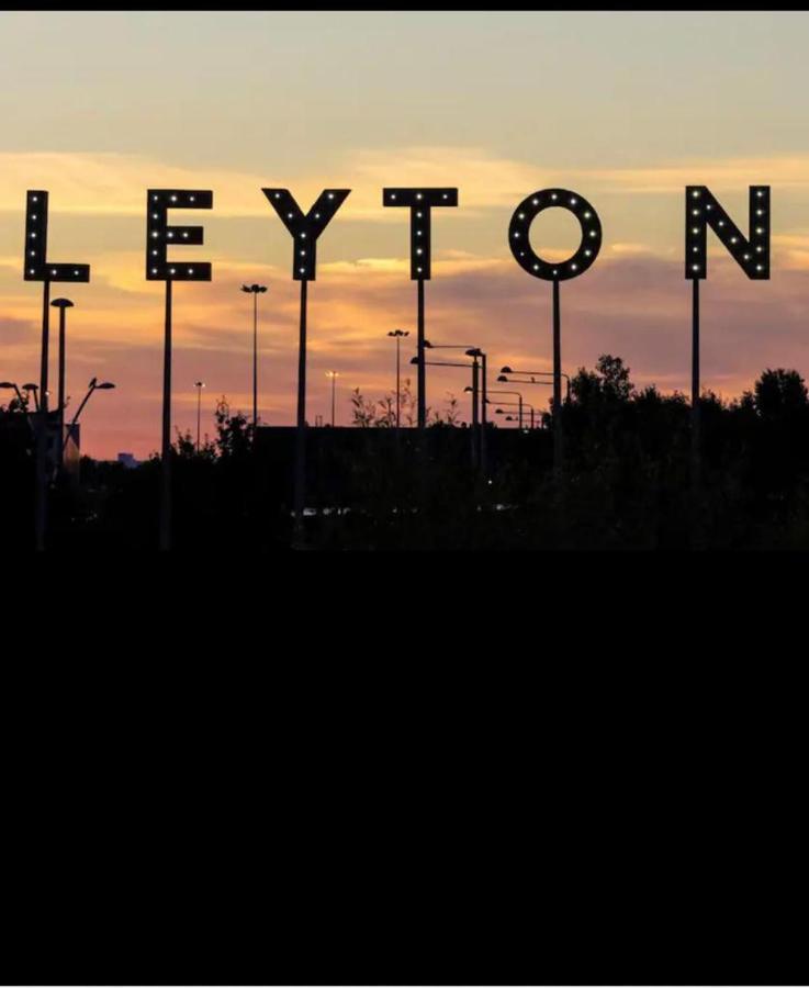 Hotel The Leyton Oasis Londres Exterior foto